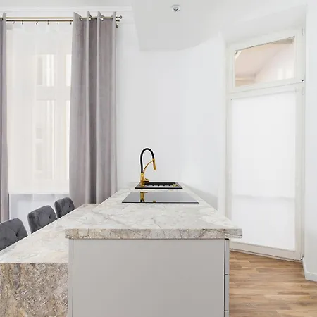 Amphitrite - 1Br & Balcony, Lift - Kazimierz Apartmán