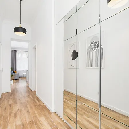 Amphitrite - 1Br & Balcony, Lift - Kazimierz Krakov